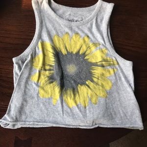 Cropped graphic tank